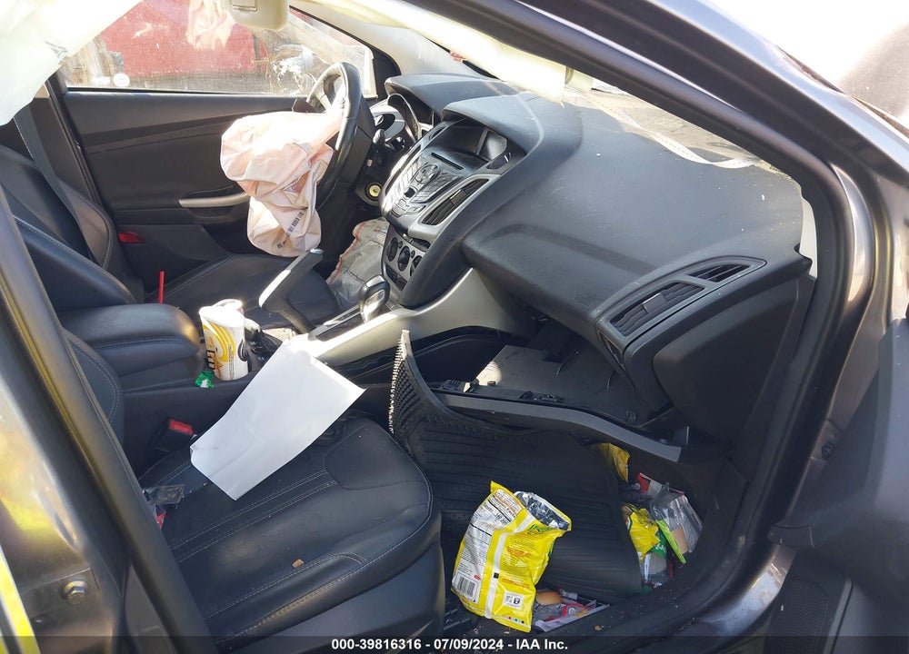2014 FORD FOCUS SE VIN: 1FADP3K23EL294244