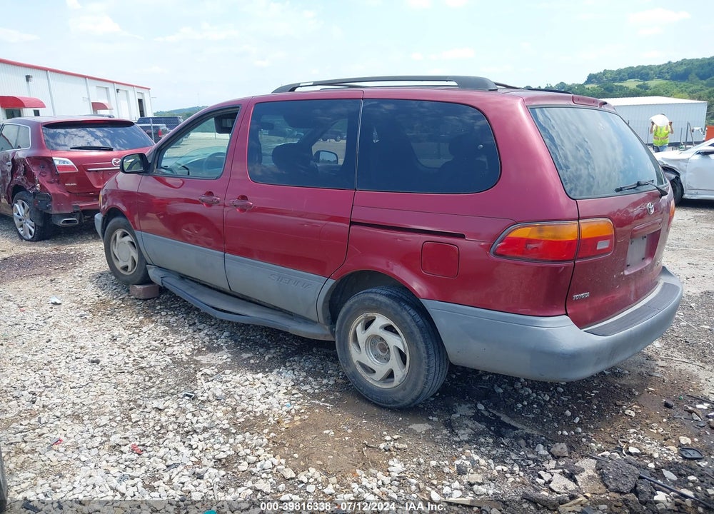 1998 TOYOTA SIENNA VIN: 4T3ZF13C4WU077489