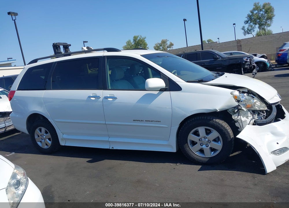 2010 TOYOTA SIENNA XLE VIN: 5TDYK4CC9AS311645