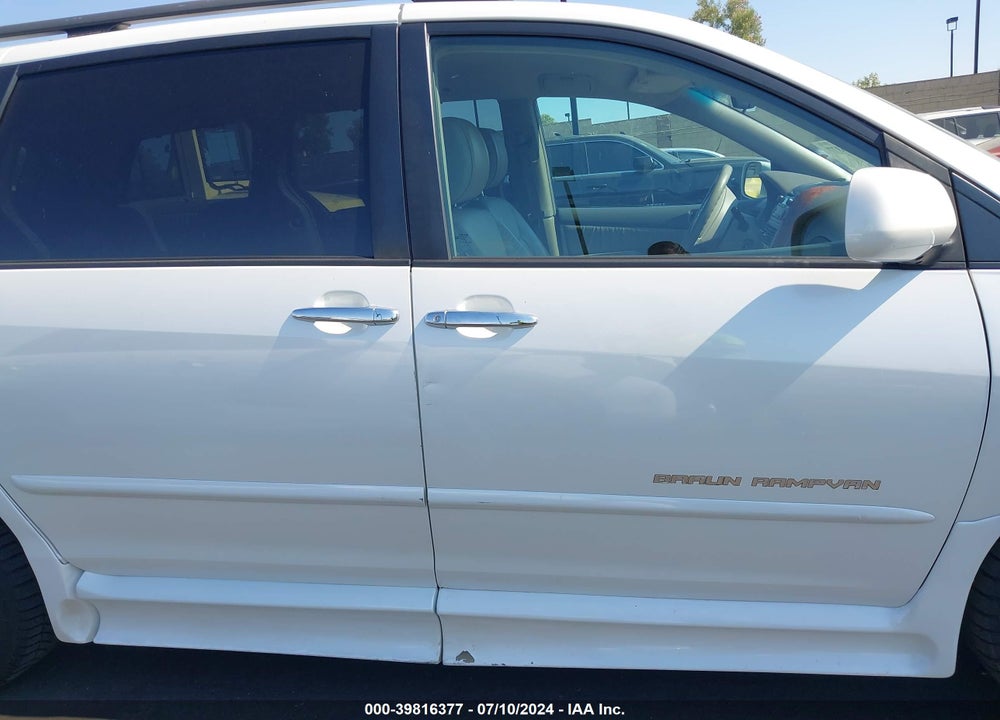 2010 TOYOTA SIENNA XLE VIN: 5TDYK4CC9AS311645