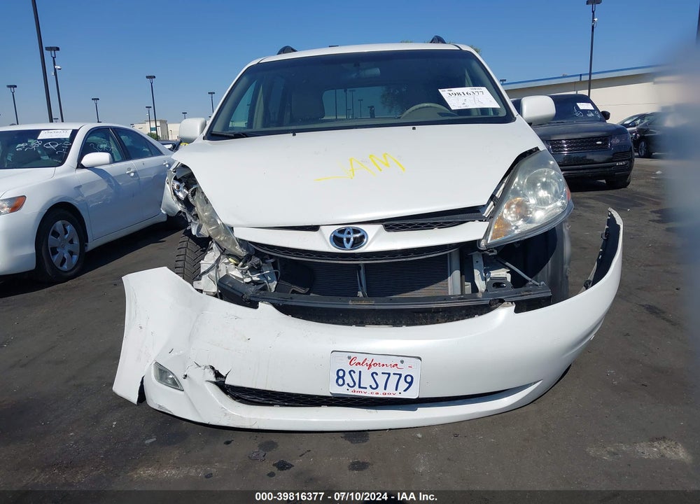 2010 TOYOTA SIENNA XLE VIN: 5TDYK4CC9AS311645
