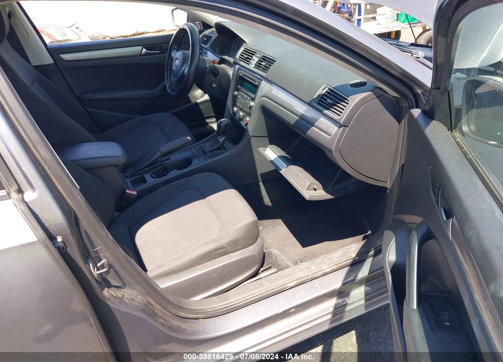2013 VOLKSWAGEN PASSAT 2.5L S VIN: 1VWAP7A33DC096662