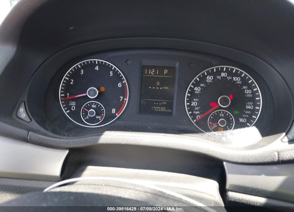 2013 VOLKSWAGEN PASSAT 2.5L S VIN: 1VWAP7A33DC096662