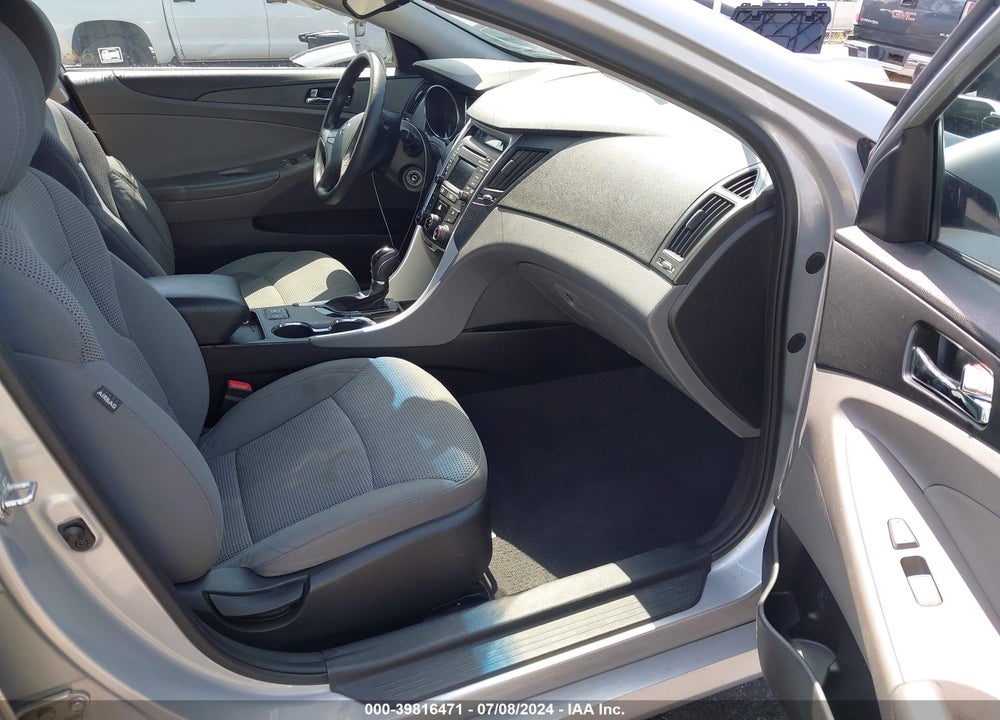 2014 HYUNDAI SONATA GLS VIN: 5NPEB4AC9EH922860