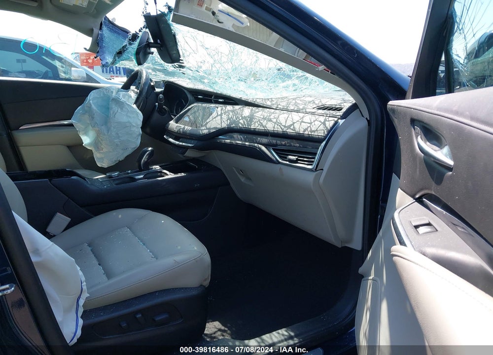 2019 CADILLAC XT4 LUXURY VIN: 1GYFZBR46KF200246