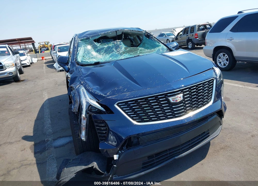 2019 CADILLAC XT4 LUXURY VIN: 1GYFZBR46KF200246