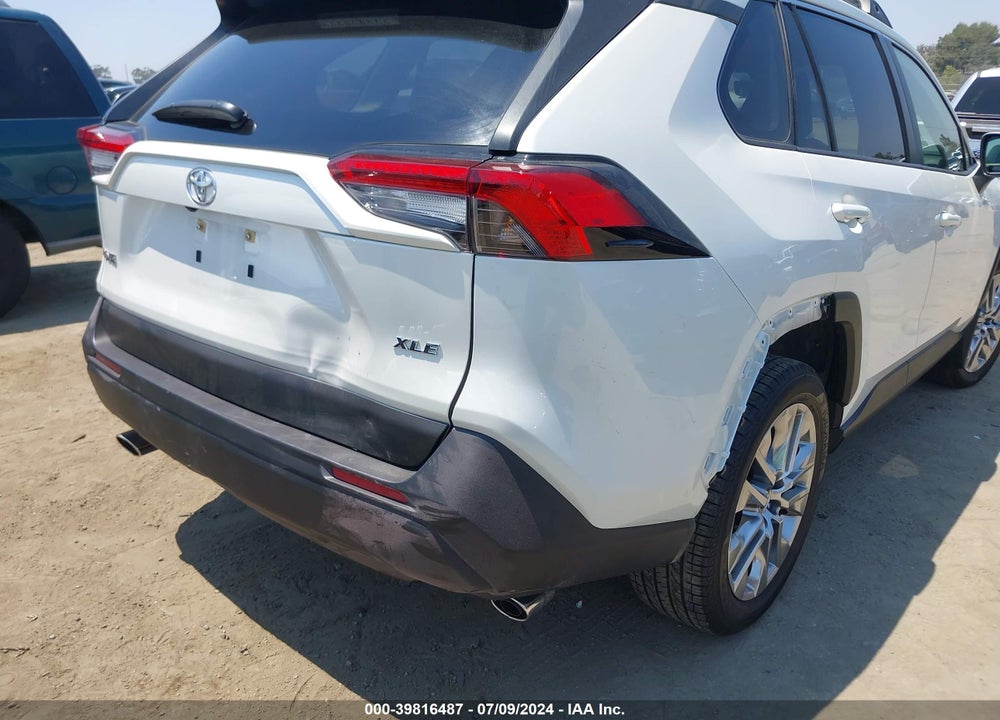 2022 TOYOTA RAV4 XLE PREMIUM VIN: JTMC1RFV8ND087146