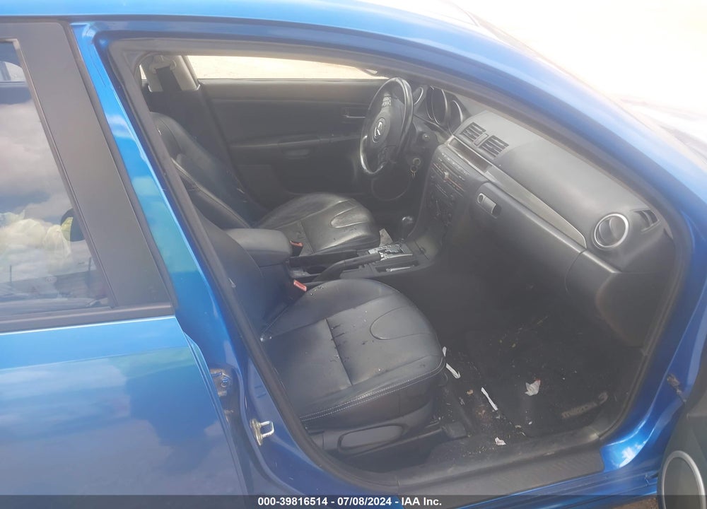 2005 MAZDA 3 S VIN: JM1BK323151285837