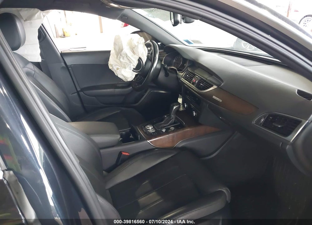 2016 AUDI A6 VIN: WAUJGAFC6GN177766