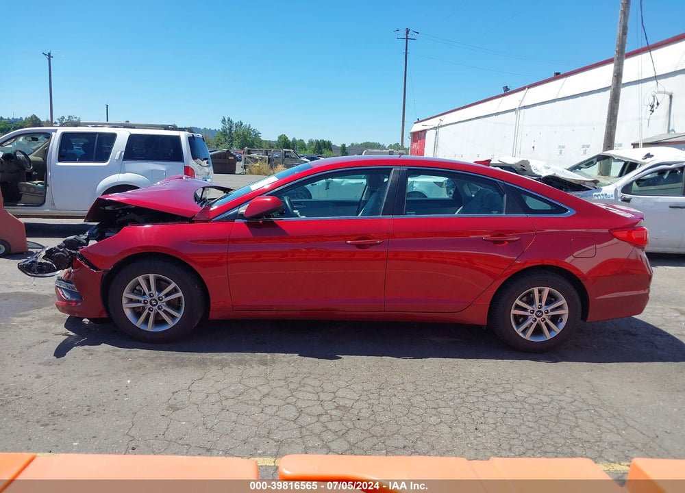 2015 HYUNDAI SONATA VIN: 5NPE24AF4FH021567