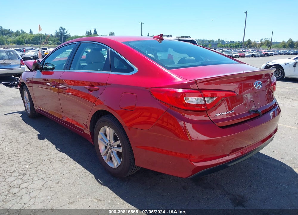 2015 HYUNDAI SONATA VIN: 5NPE24AF4FH021567
