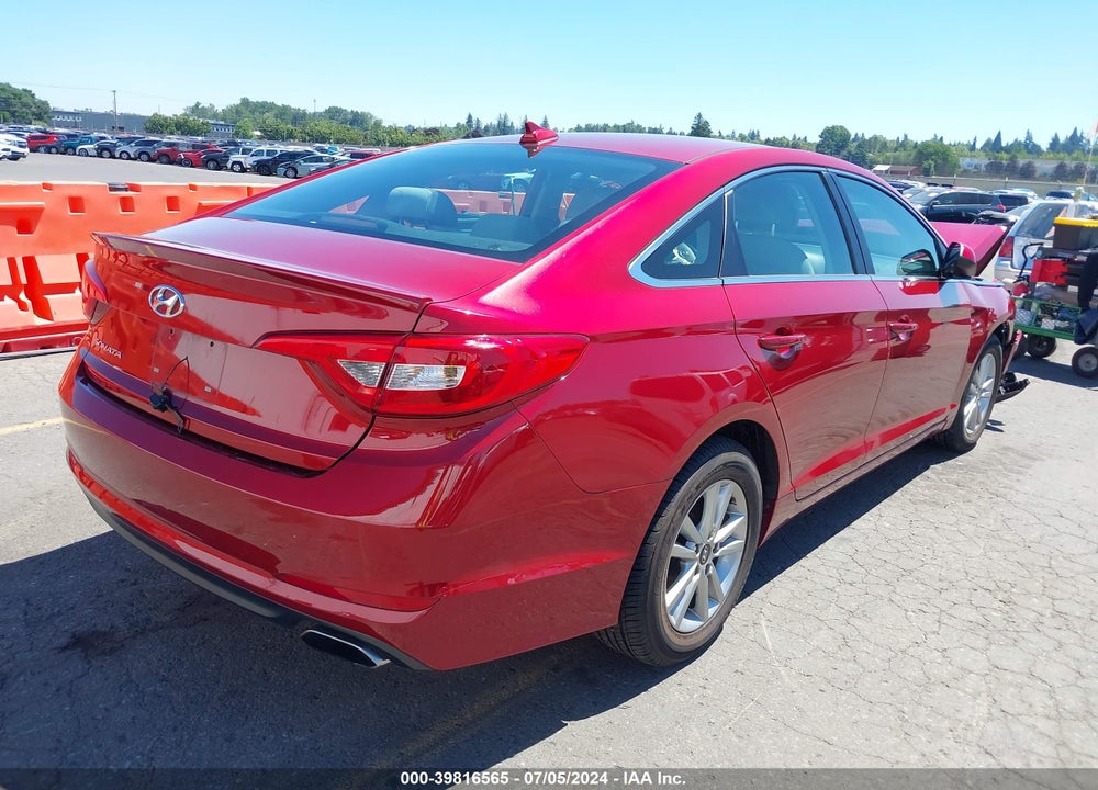 2015 HYUNDAI SONATA VIN: 5NPE24AF4FH021567