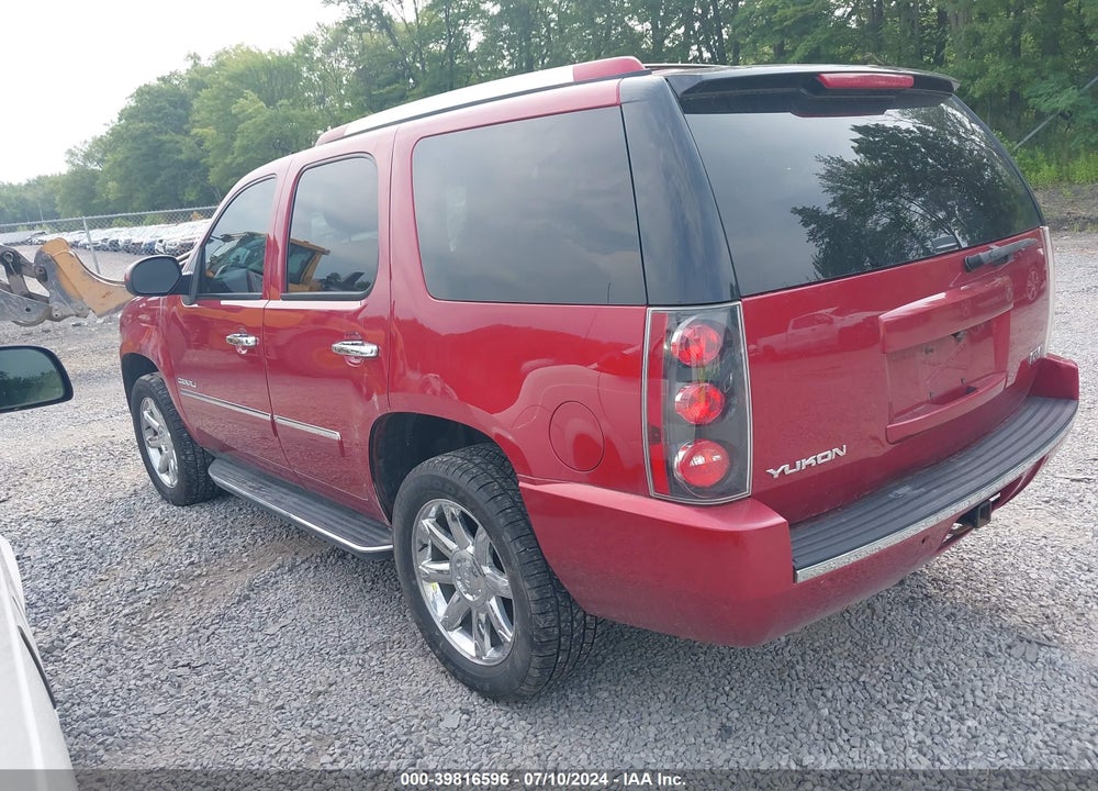 2013 GMC YUKON DENALI VIN: 1GKS2EEF5DR368306