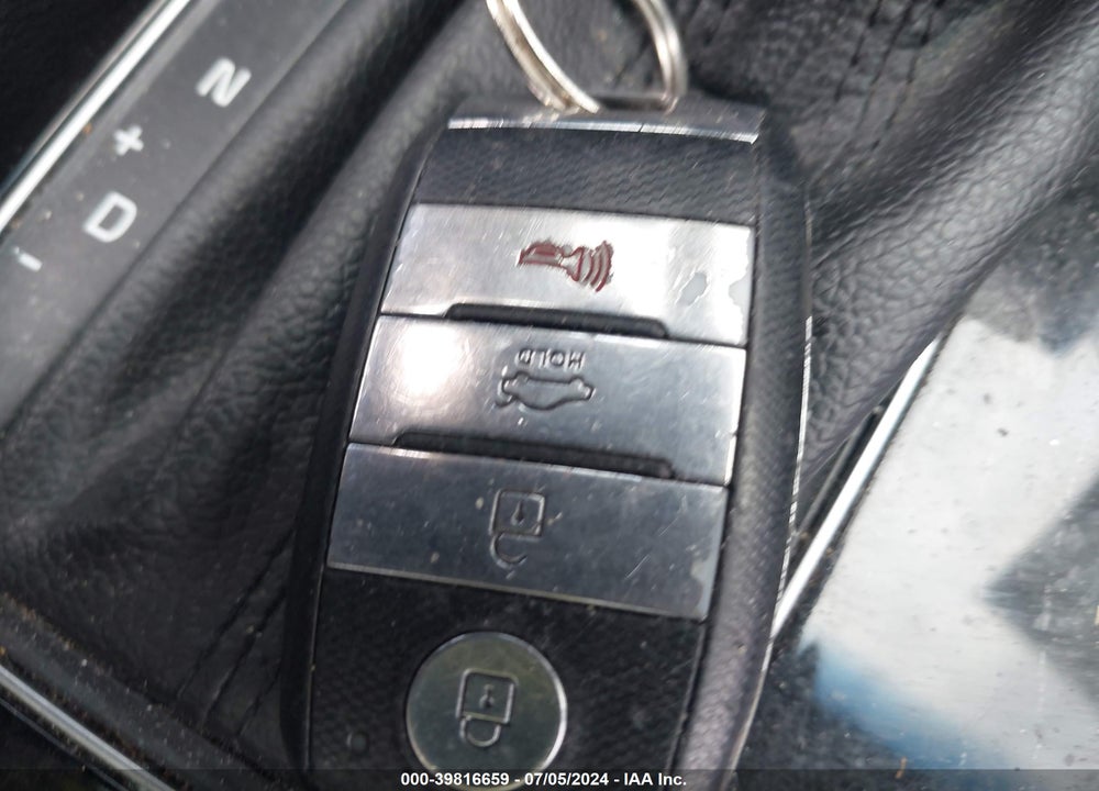 2015 KIA SORENTO SX V6 VIN: 5XYKW4A79FG582192