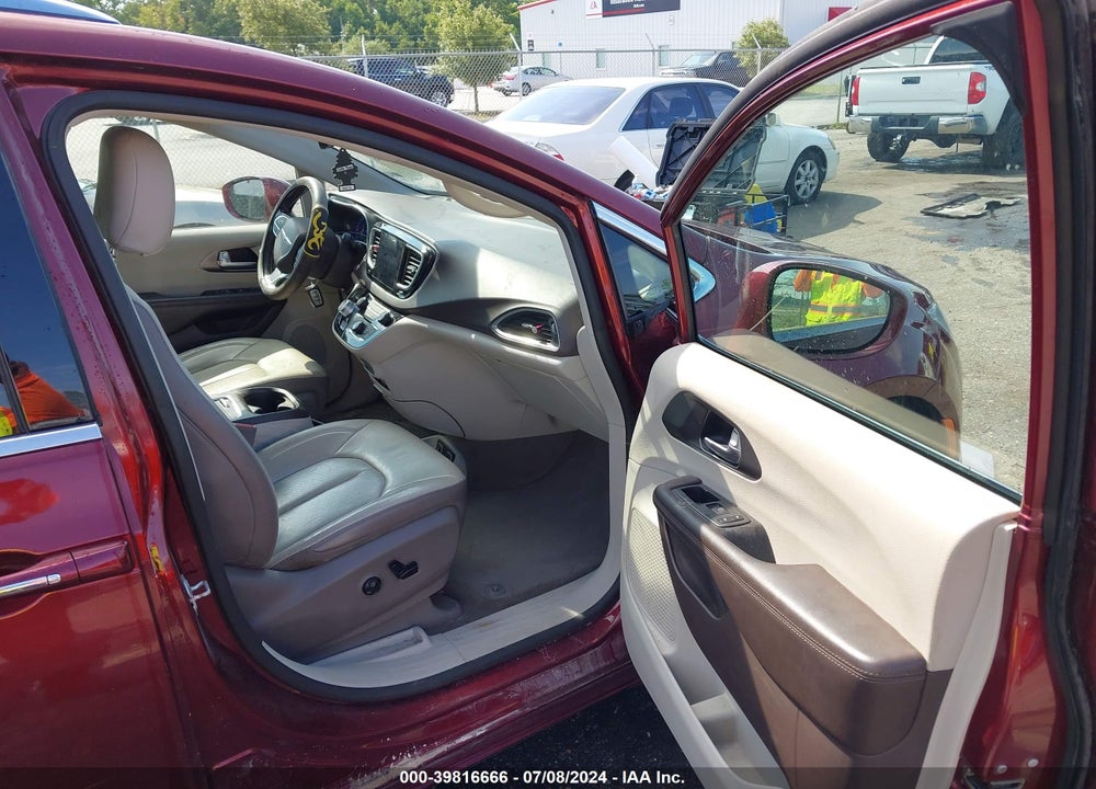 2019 CHRYSLER PACIFICA TOURING L PLUS VIN: 2C4RC1EG6KR645366