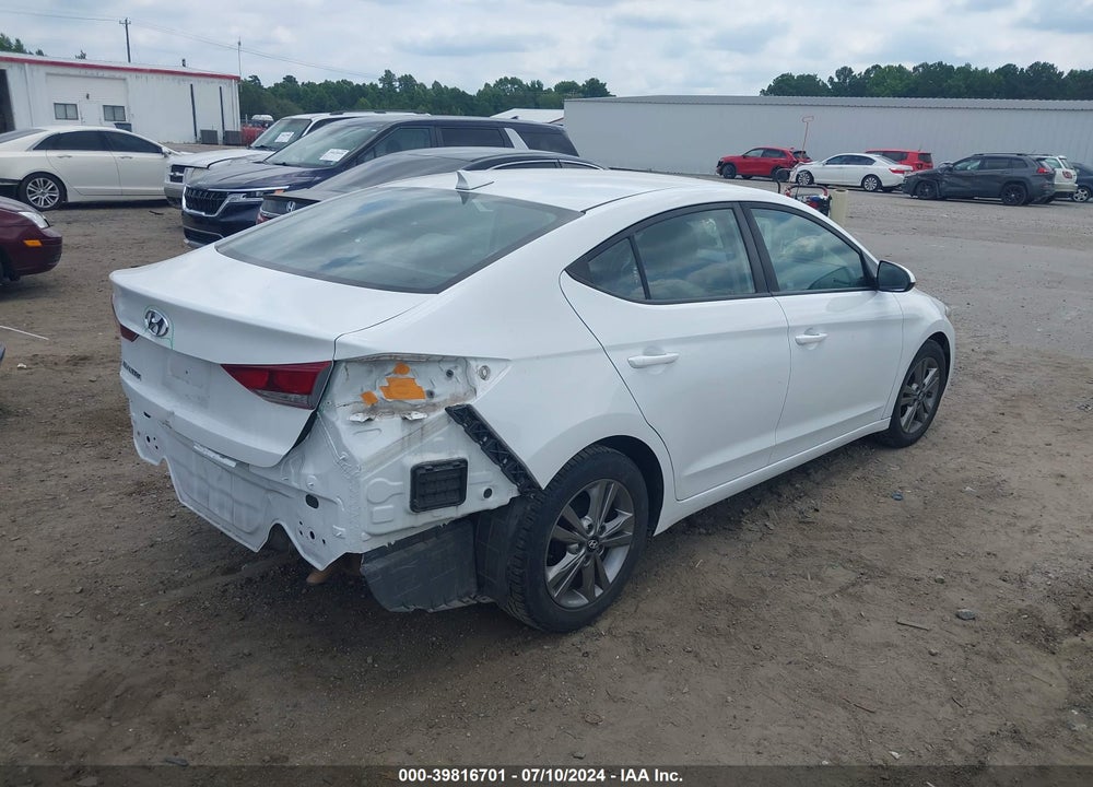 2017 HYUNDAI ELANTRA SE VIN: 5NPD84LF8HH117504