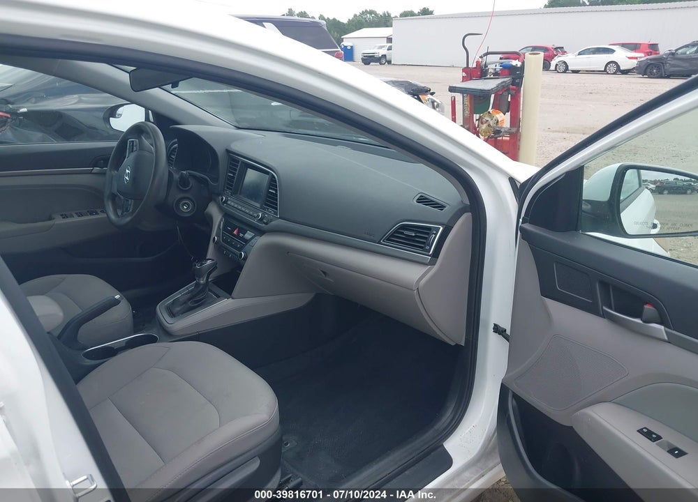 2017 HYUNDAI ELANTRA SE VIN: 5NPD84LF8HH117504