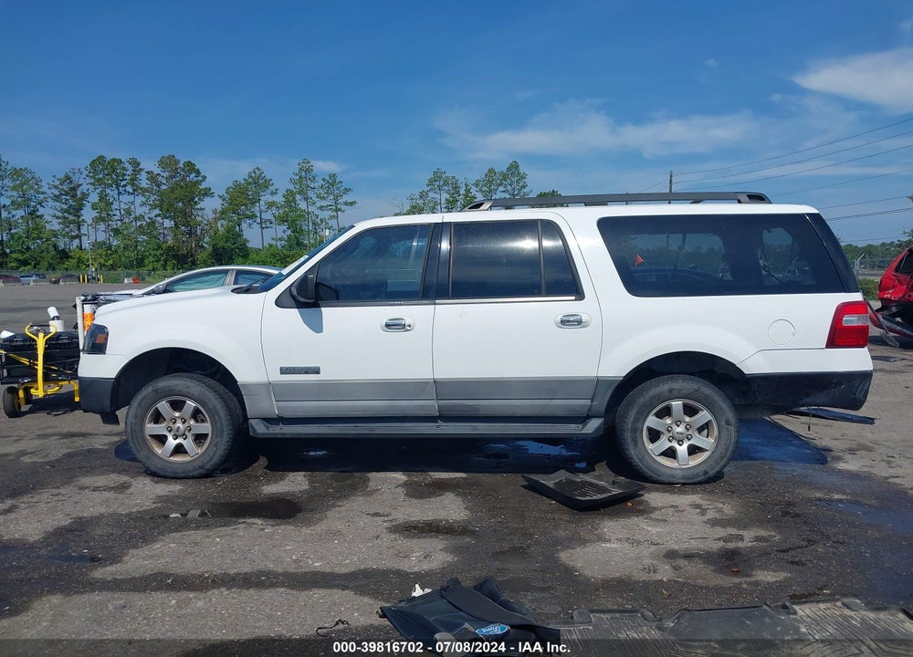 2007 FORD EXPEDITION EL XLT VIN: 1FMFK16567LA62925