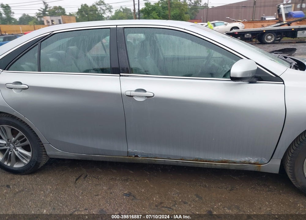 2017 TOYOTA CAMRY SE VIN: 4T1BF1FK1HU675779