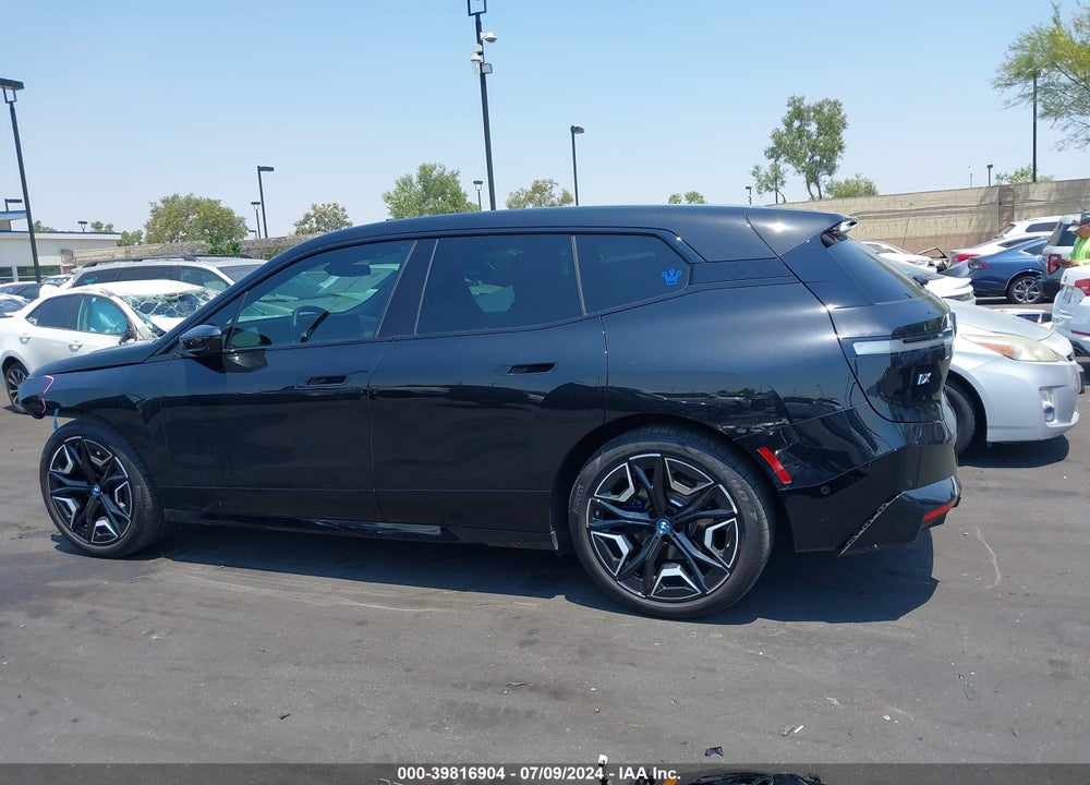 2022 BMW IX XDRIVE50 VIN: WB523CF05NCK44317