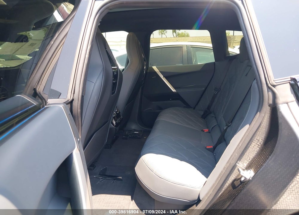 2022 BMW IX XDRIVE50 VIN: WB523CF05NCK44317