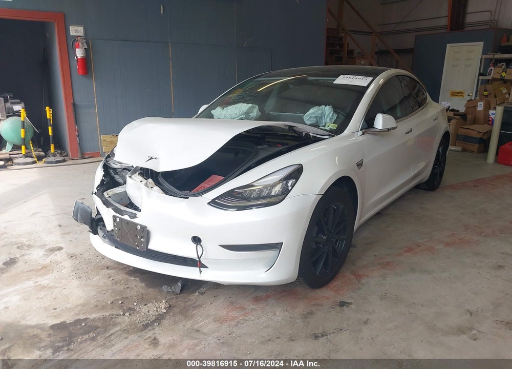2020 TESLA MODEL 3 STANDARD RANGE PLUS REAR-WHEEL DRIVE/STANDARD RANGE REAR-WHEEL DRIVE VIN: 5YJ3E1EA2LF504318