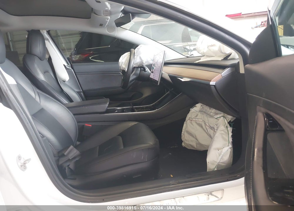 2020 TESLA MODEL 3 STANDARD RANGE PLUS REAR-WHEEL DRIVE/STANDARD RANGE REAR-WHEEL DRIVE VIN: 5YJ3E1EA2LF504318