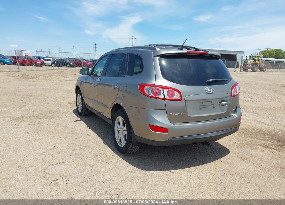 2012 HYUNDAI SANTA FE SE VIN: 5XYZHDAGXCG108580