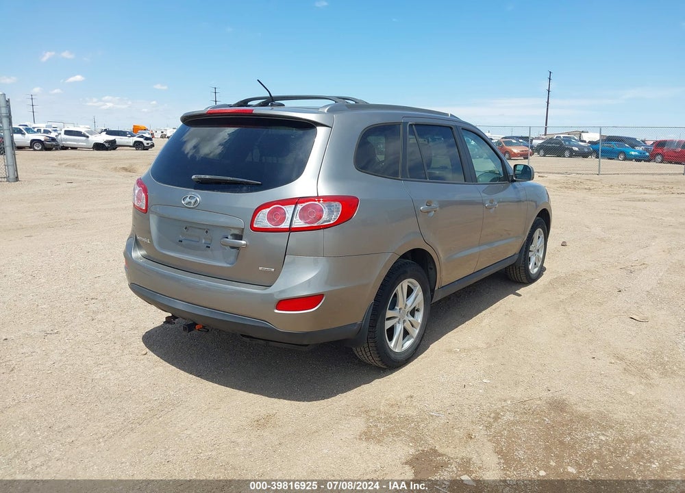 2012 HYUNDAI SANTA FE SE VIN: 5XYZHDAGXCG108580