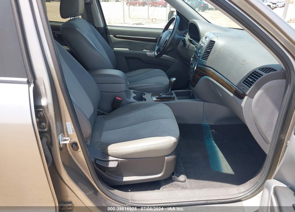 2012 HYUNDAI SANTA FE SE VIN: 5XYZHDAGXCG108580