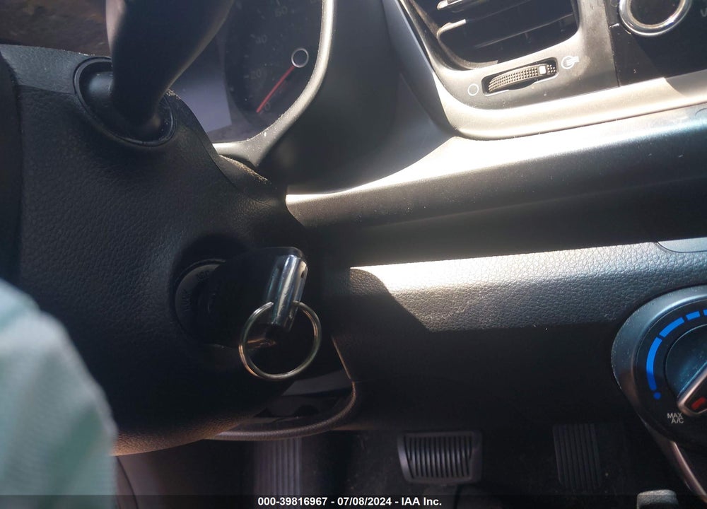 2019 KIA RIO S VIN: 3KPA24AB6KE182304