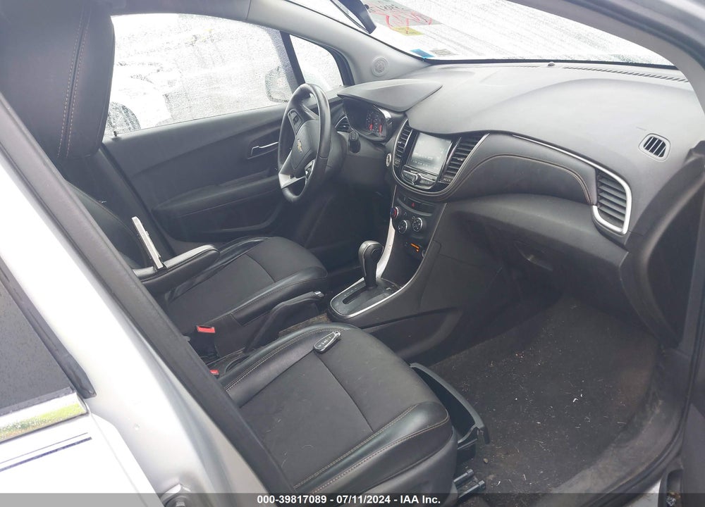 2017 CHEVROLET TRAX LT VIN: 3GNCJPSB8HL272271