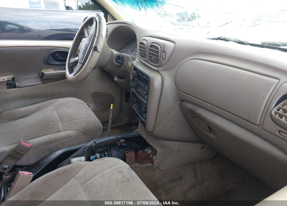 2004 CHEVROLET TRAILBLAZER LS VIN: 1GNDS13S742135864