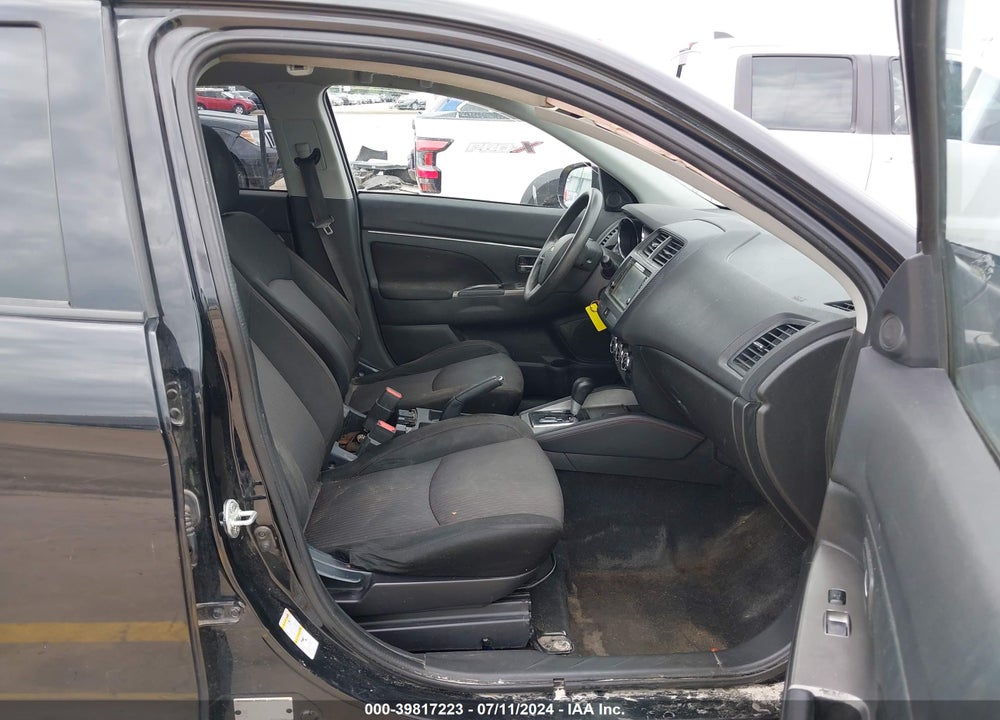 2018 MITSUBISHI OUTLANDER SPORT 2.0 ES VIN: JA4AP3AU2JZ015027