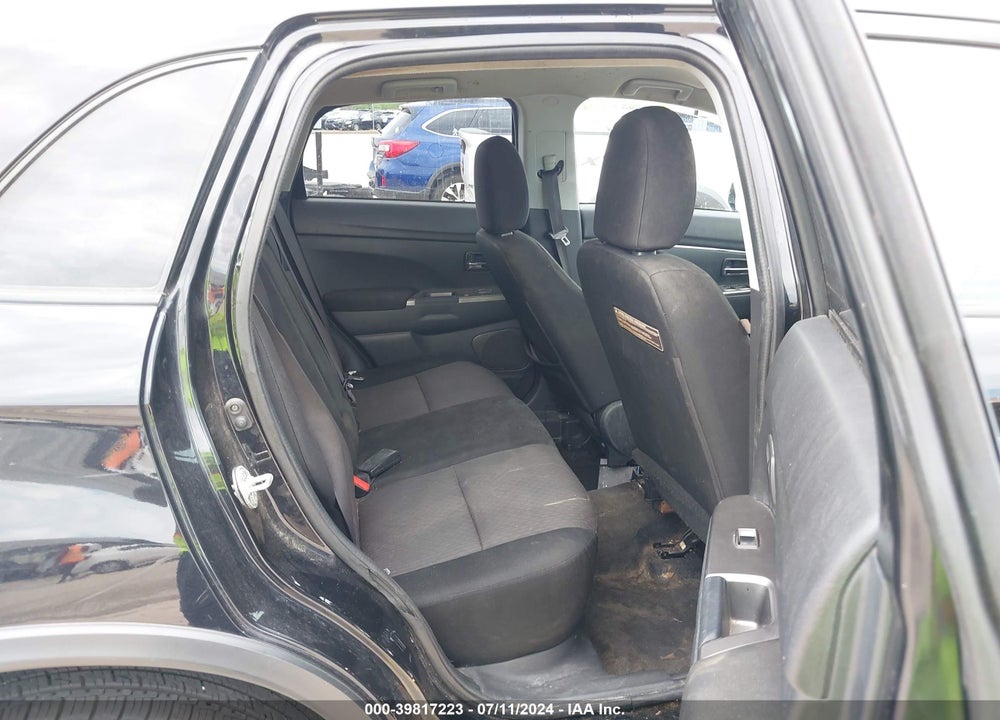 2018 MITSUBISHI OUTLANDER SPORT 2.0 ES VIN: JA4AP3AU2JZ015027
