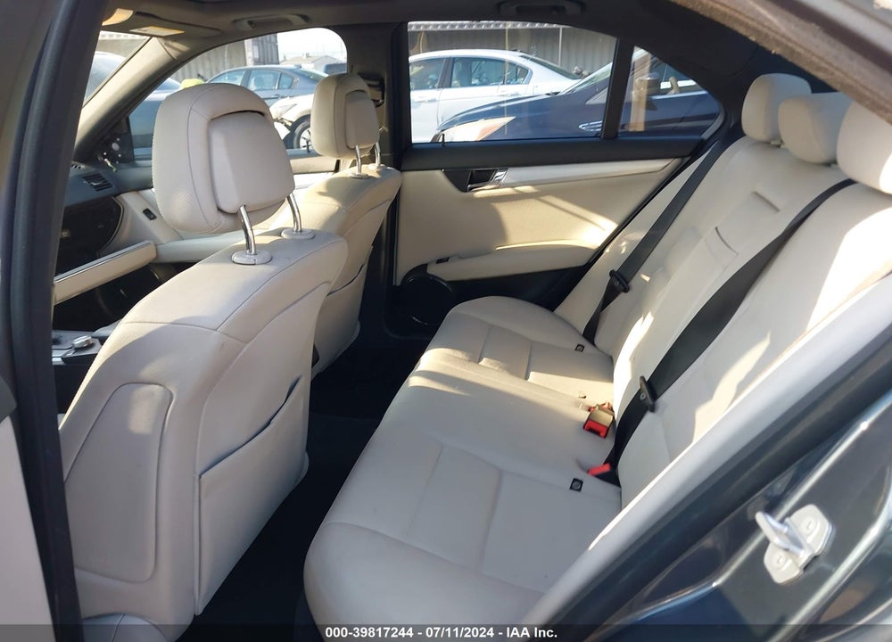 2009 MERCEDES-BENZ C 300 LUXURY/SPORT VIN: WDDGF54X29R067330