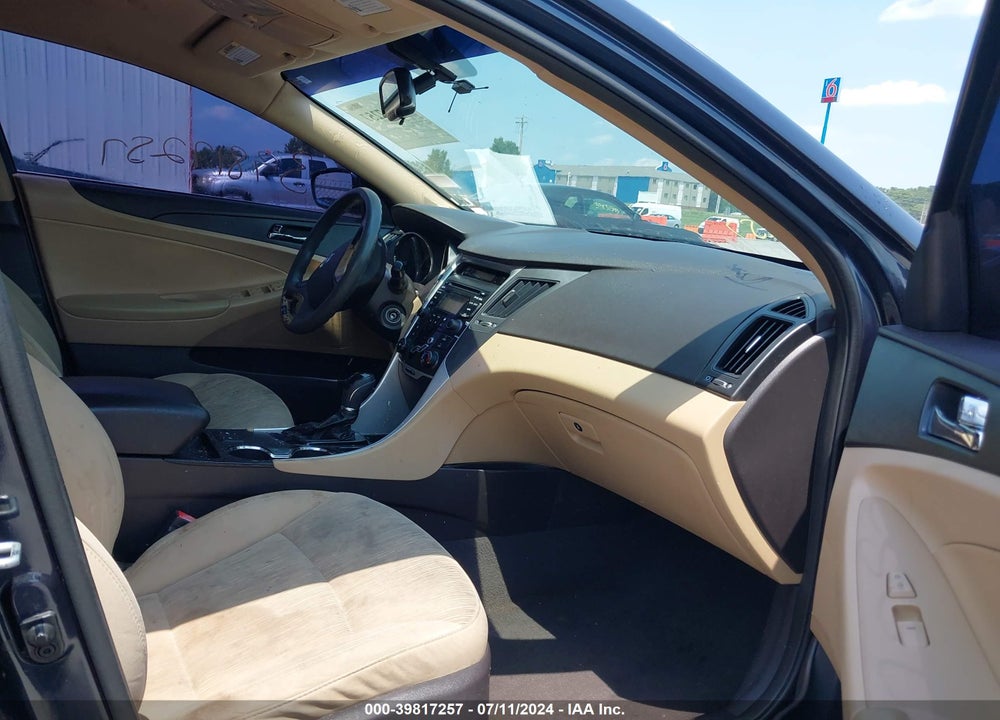 2013 HYUNDAI SONATA GLS VIN: 5NPEB4AC9DH555408