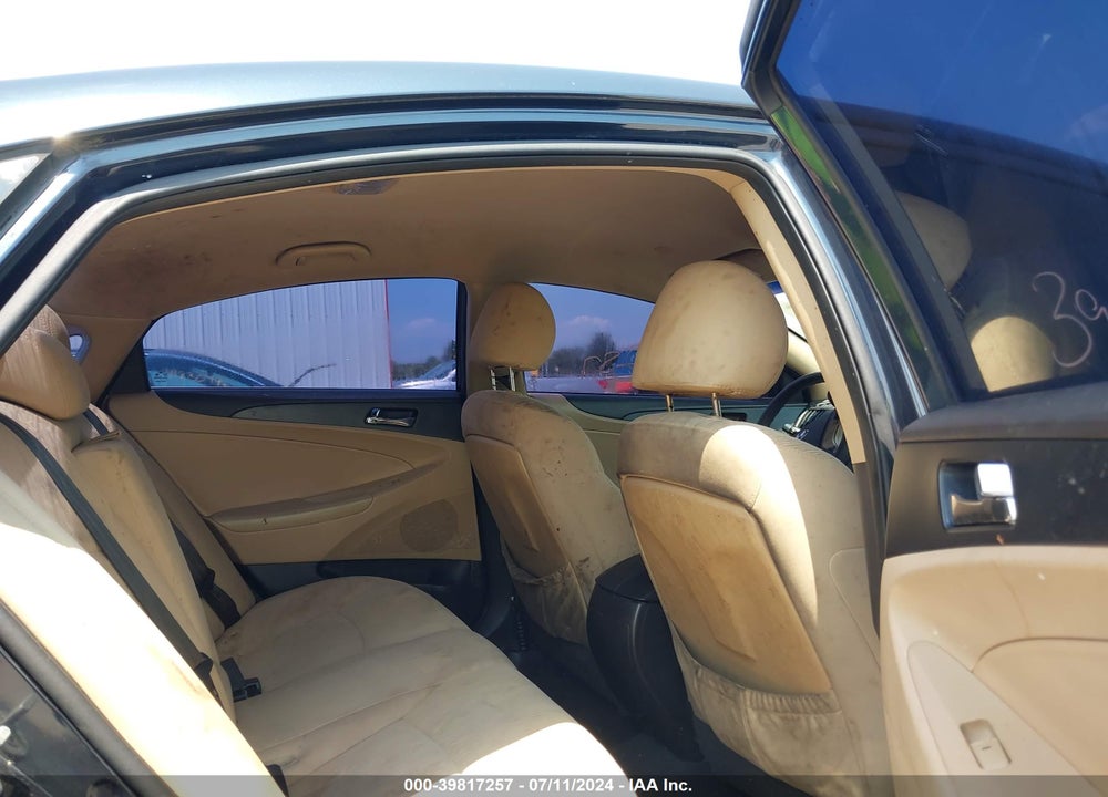 2013 HYUNDAI SONATA GLS VIN: 5NPEB4AC9DH555408