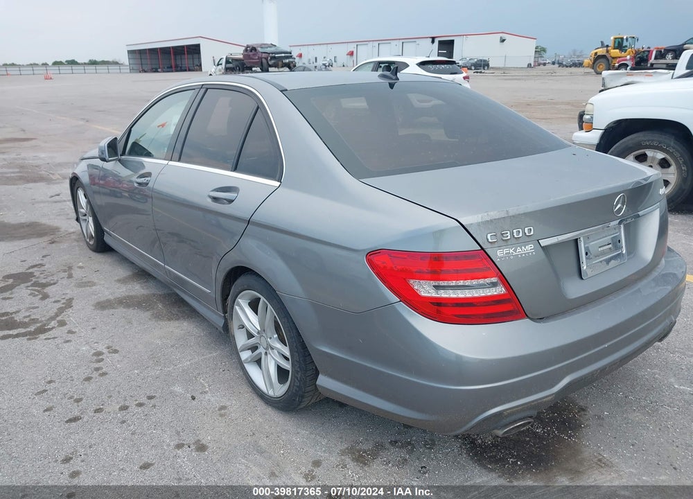2013 MERCEDES-BENZ C 300 VIN: WDDGF8AB4DR246522