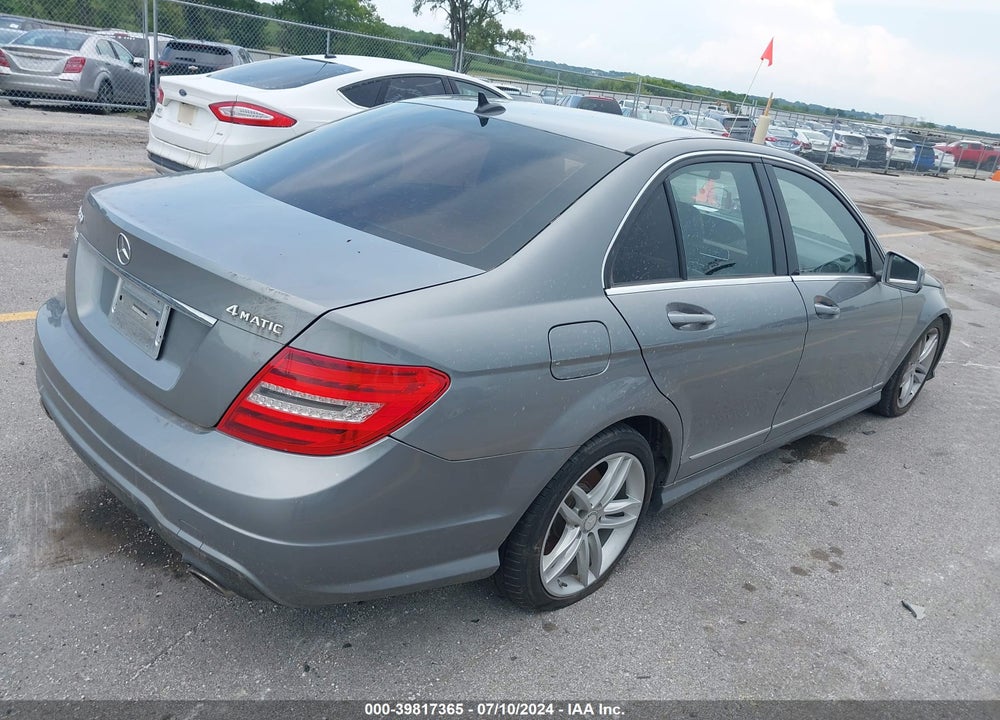 2013 MERCEDES-BENZ C 300 VIN: WDDGF8AB4DR246522