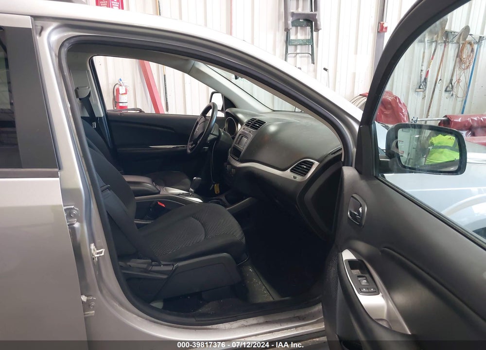 2018 DODGE JOURNEY SE VIN: 3C4PDCAB6JT170680