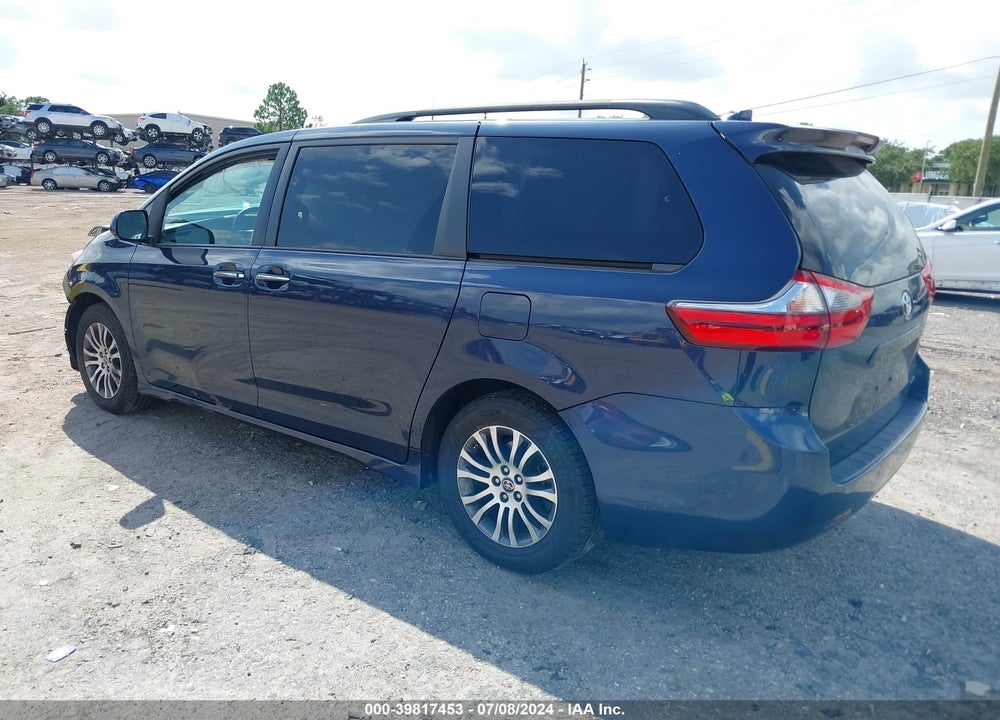 2020 TOYOTA SIENNA XLE VIN: 5TDYZ3DC3LS068373