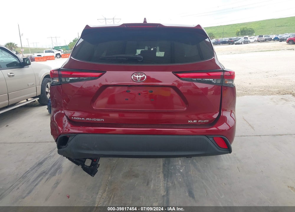 2020 TOYOTA HIGHLANDER XLE VIN: 5TDHZRBH6LS015782