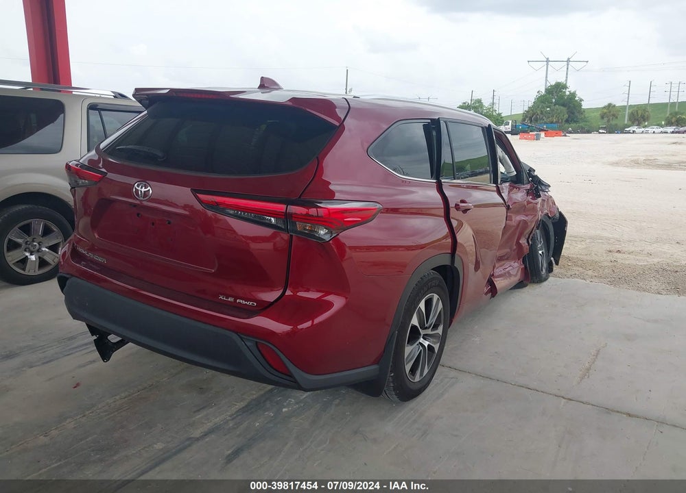 2020 TOYOTA HIGHLANDER XLE VIN: 5TDHZRBH6LS015782