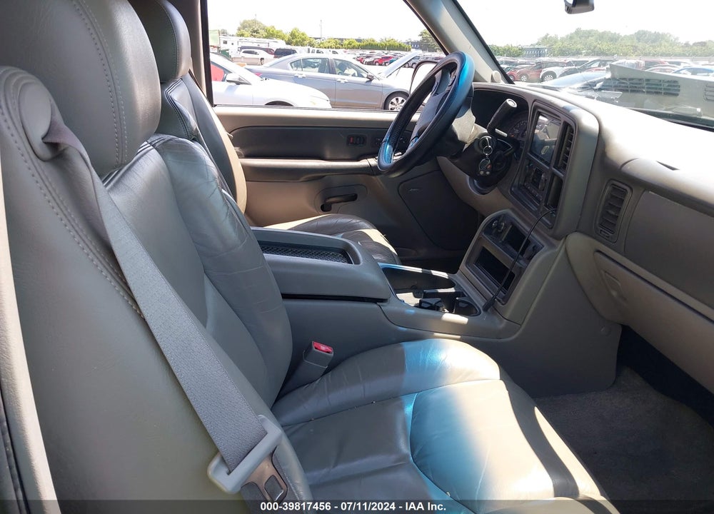 2003 CHEVROLET TAHOE LT VIN: 1GNEK13Z53J233569
