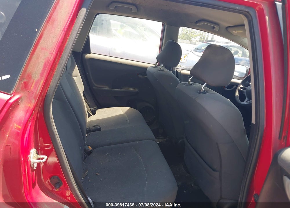 2010 HONDA FIT VIN: JHMGE8H29AC038197