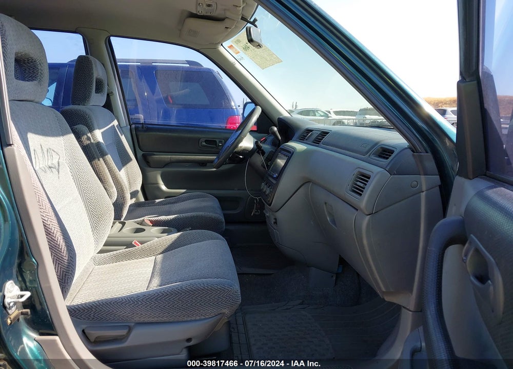 1997 HONDA CR-V VIN: JHLRD1858VC015887
