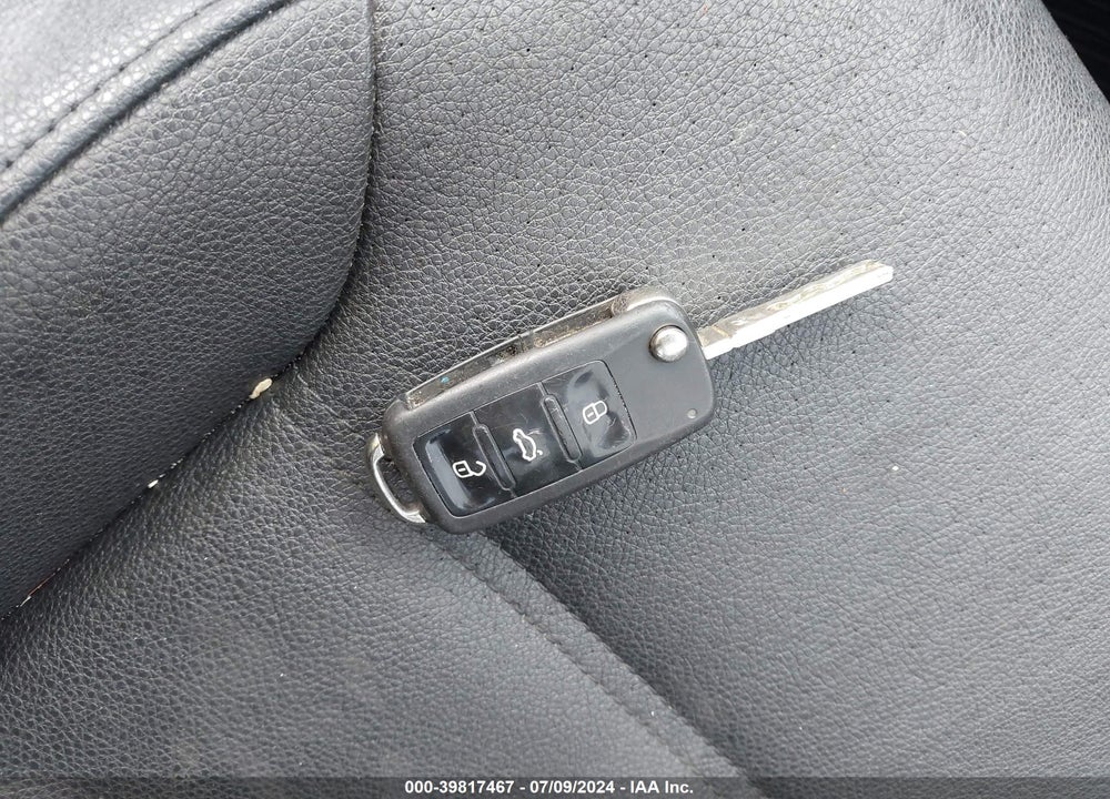 2012 VOLKSWAGEN JETTA 2.0L TDI VIN: 3VWLL7AJ8CM360278