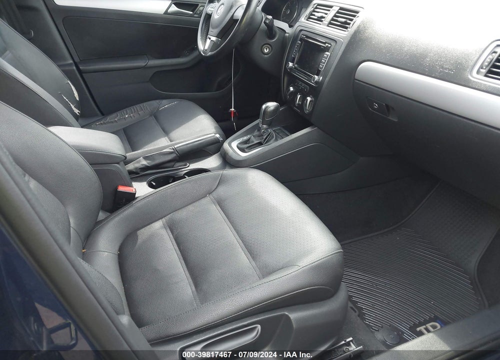 2012 VOLKSWAGEN JETTA 2.0L TDI VIN: 3VWLL7AJ8CM360278