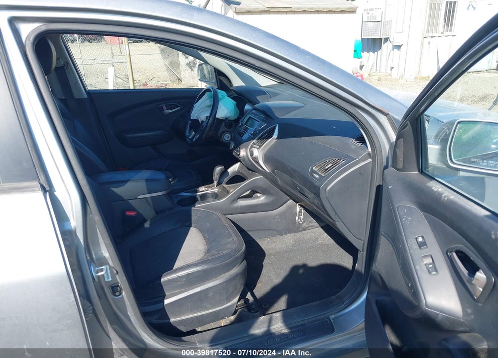 2010 HYUNDAI TUCSON GLS VIN: KM8JUCAC0AU042273